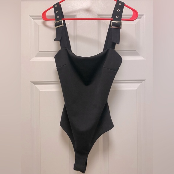 Black Bodysuit 🖤 - Picture 6 of 8
